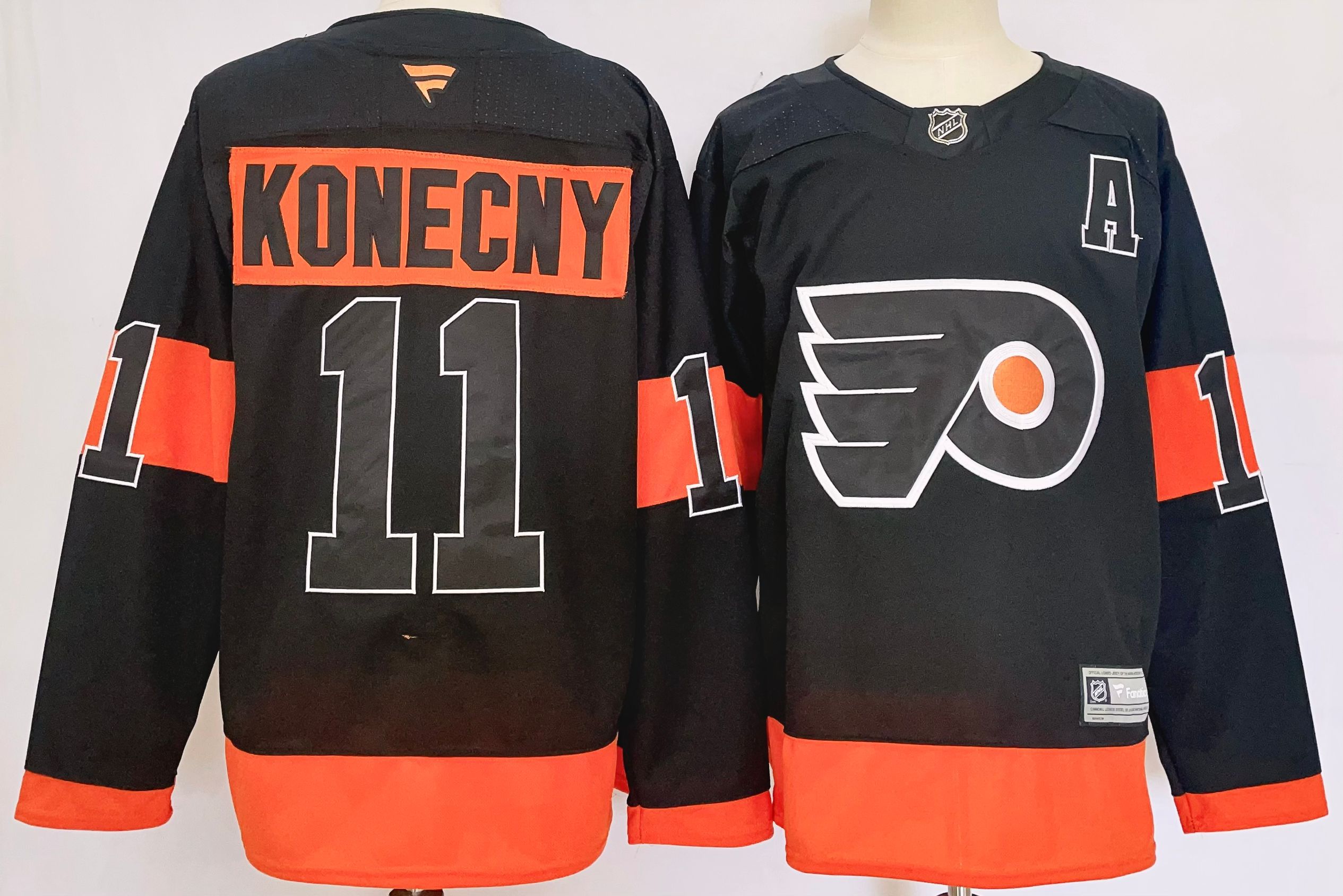 Men Philadelphia Flyers #11 Konecny Black 2025 Home Premier Player NHL Jersey